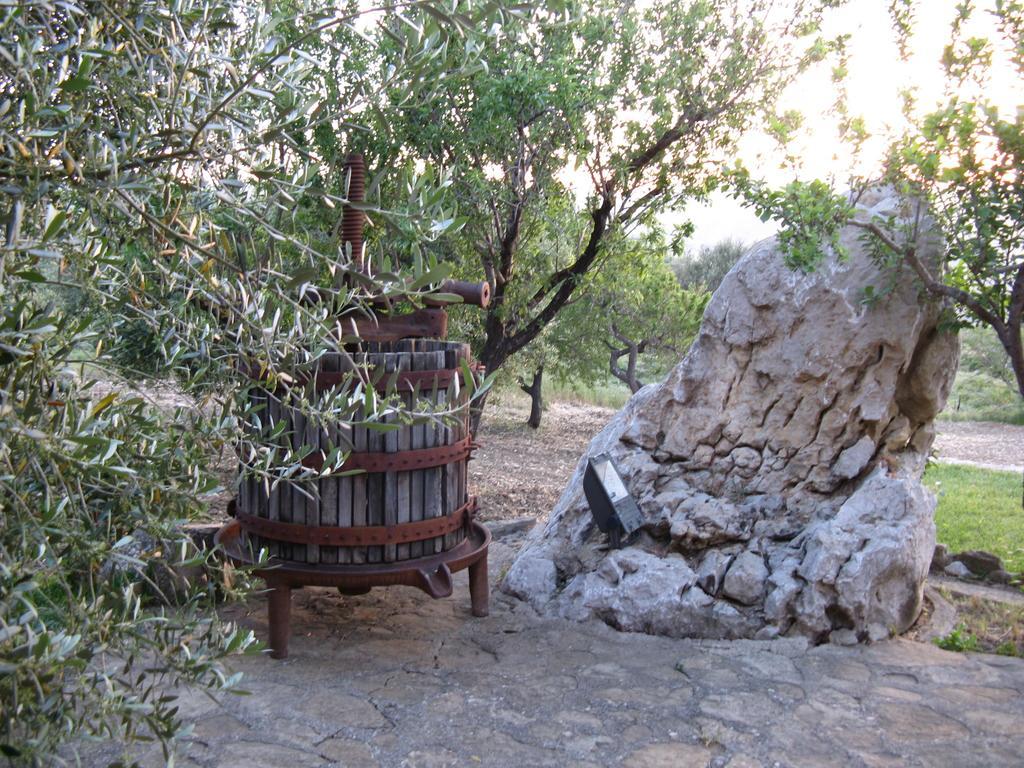 Вілла Crapa Licca Ventimiglia di Sicilia Екстер'єр фото